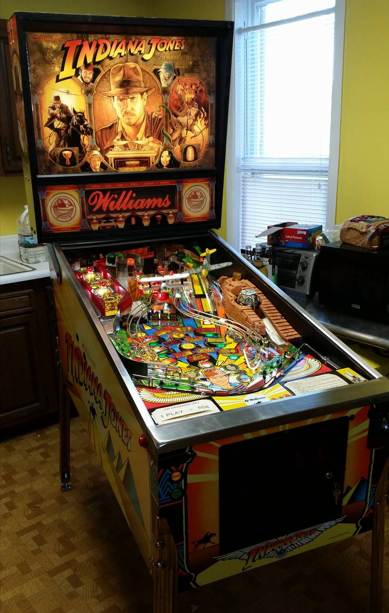 Williams Indiana JOnes Pinball Machine For Sale